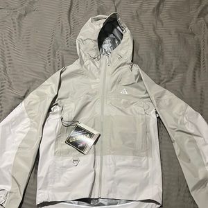 NIKE GORE-TEX storm fit adv rain coat
